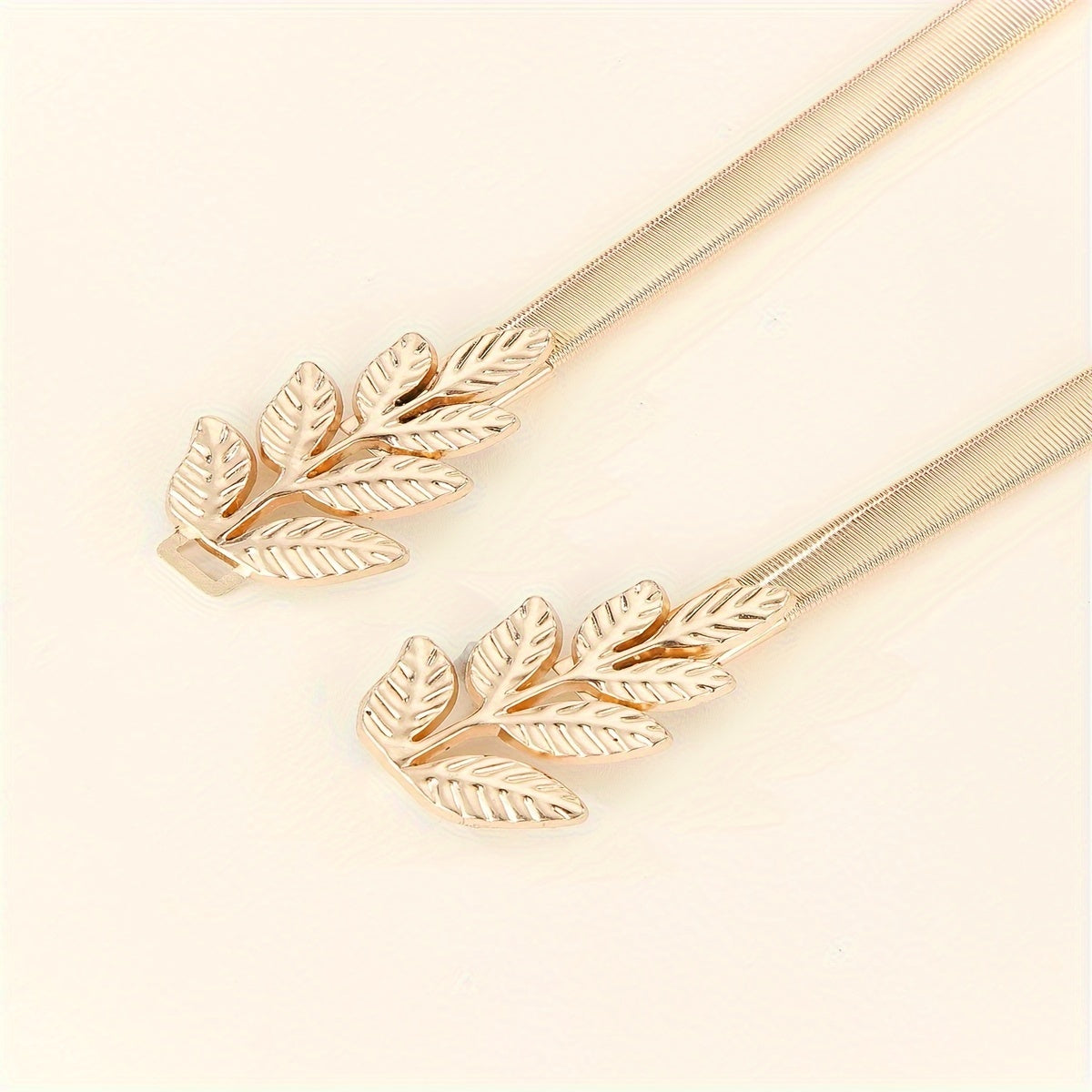 A Fashionable Golden Leaf Elastic Waist Chain