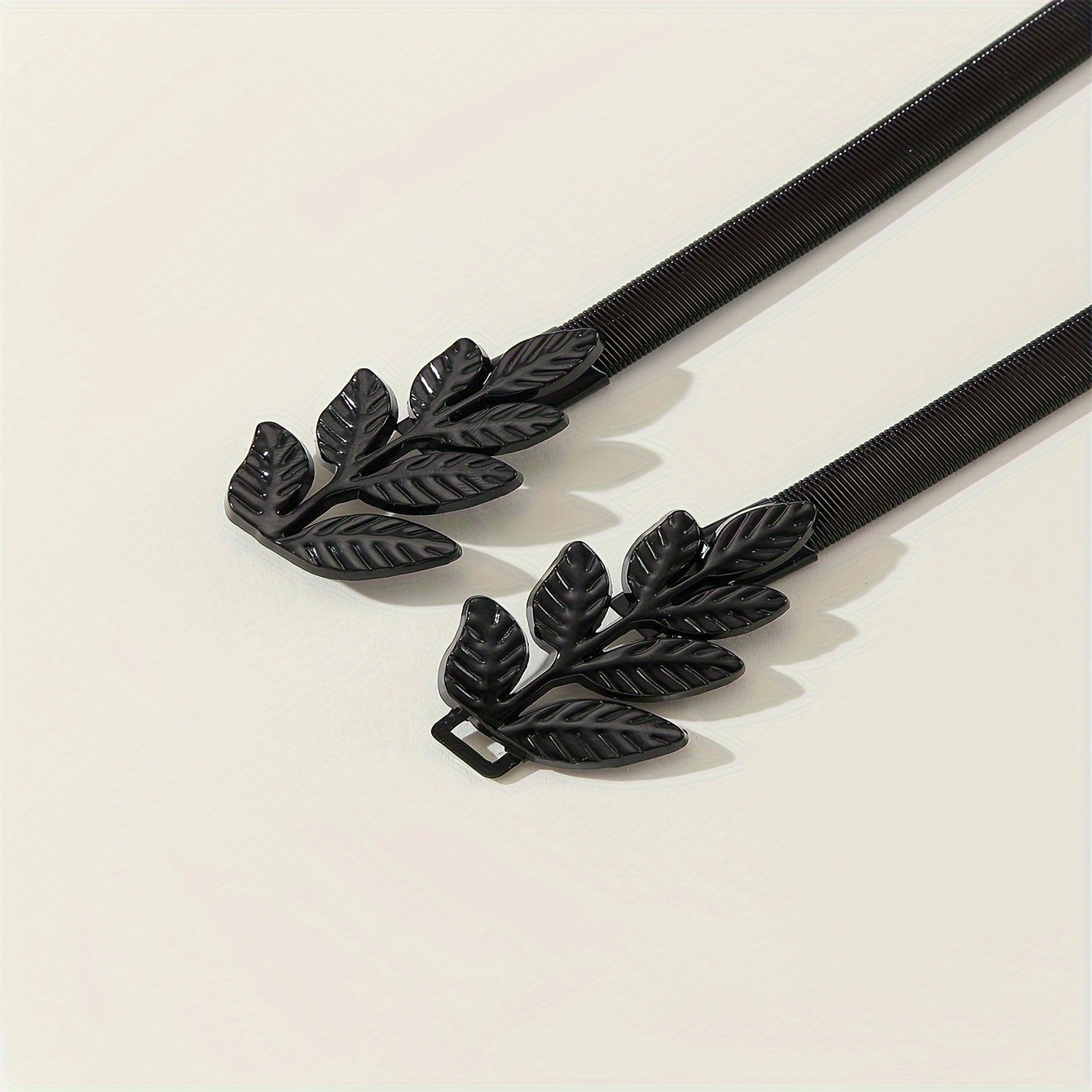 A Fashionable Golden Leaf Elastic Waist Chain