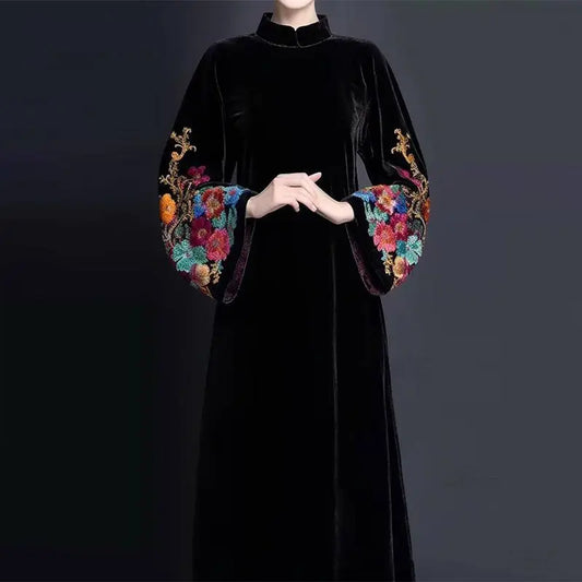 Elegant Embroidered Women's Style